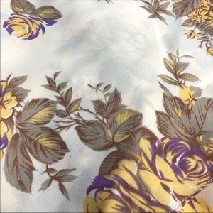 Beautiful vintage 90’s scarf